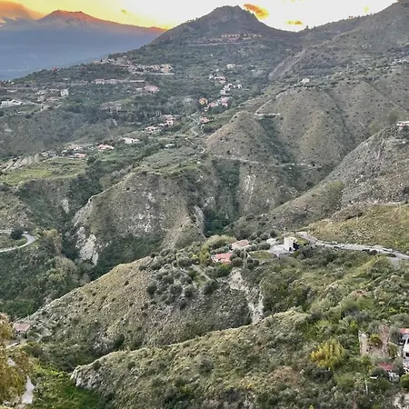 Camera Von Gloeden Taormina