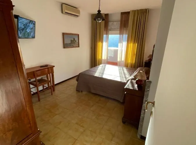 Von Gloeden 3*